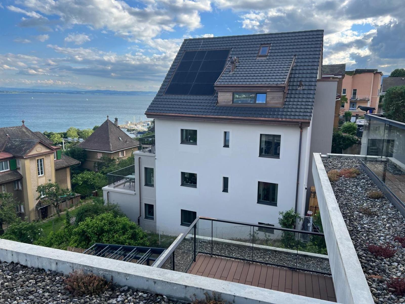 Mail 62 * Neuchatel