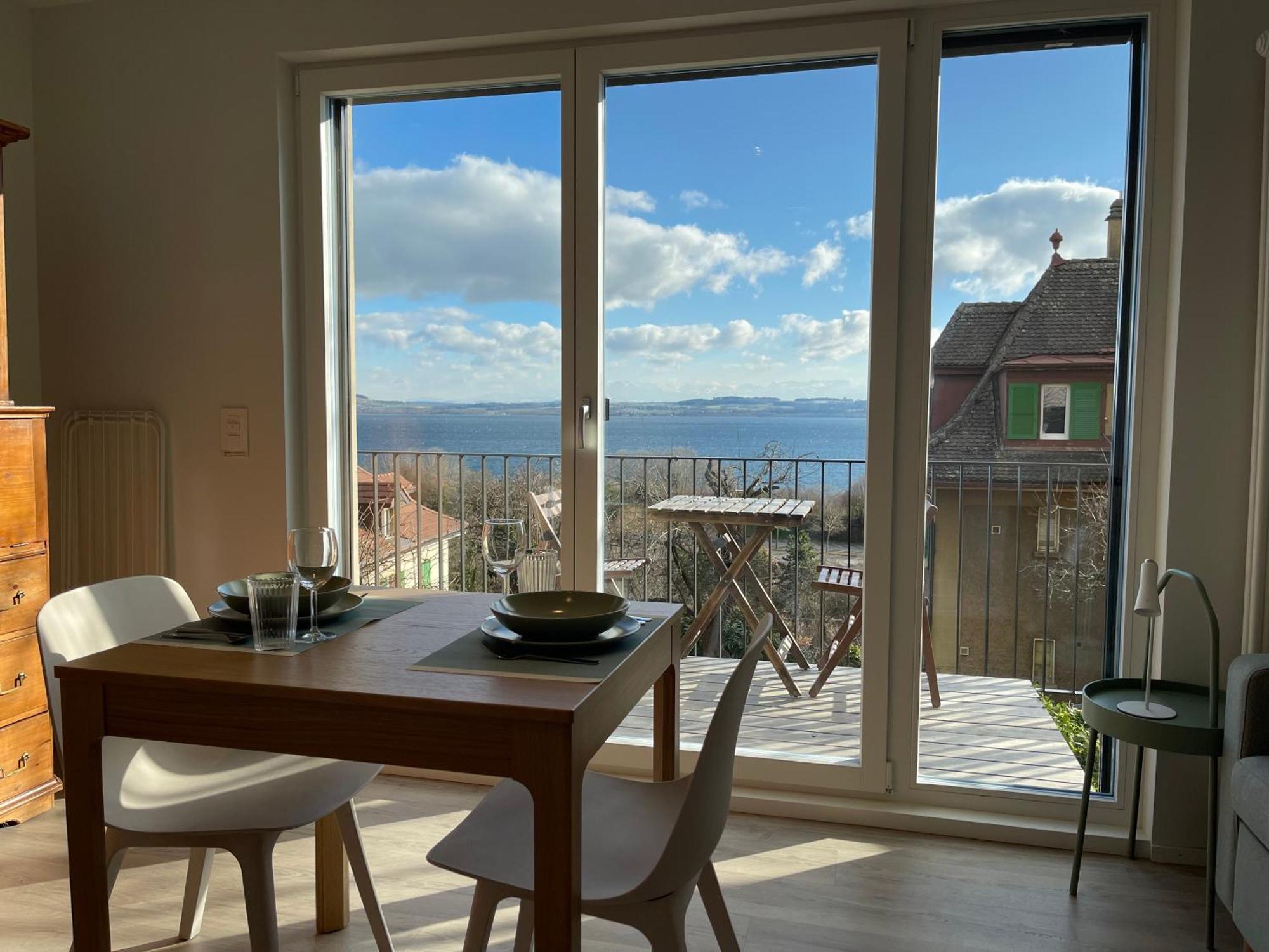 Mail 62 * Neuchatel